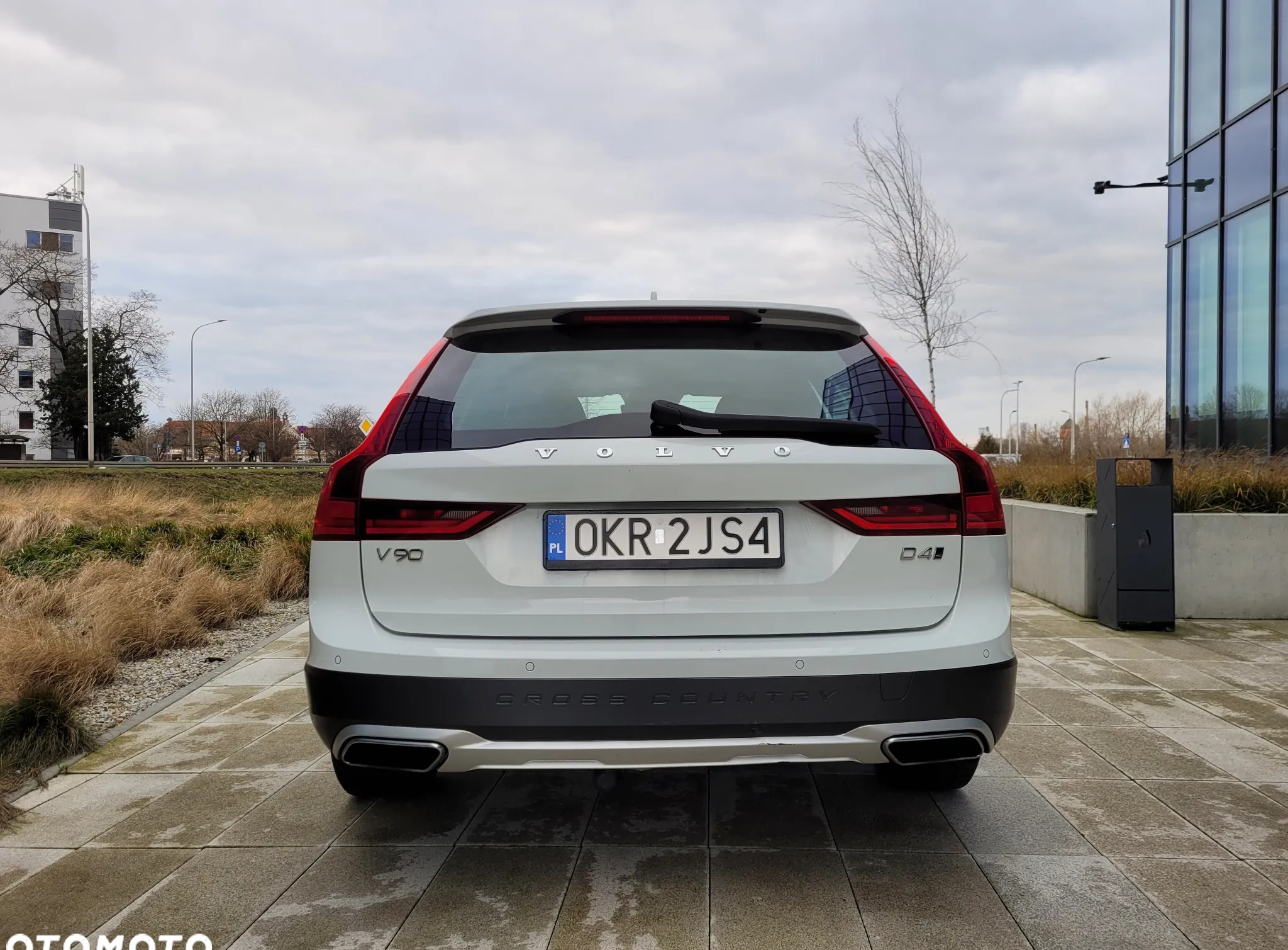 Volvo V90 Cross Country cena 129900 przebieg: 182000, rok produkcji 2020 z Zdzieszowice małe 704